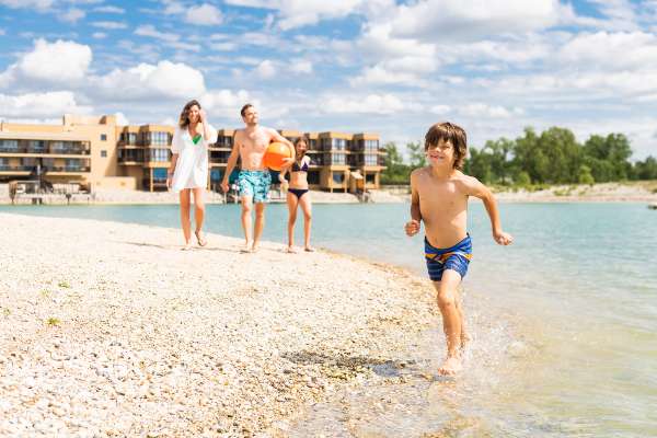 St. Martins Therme & Lodge Badesee 
